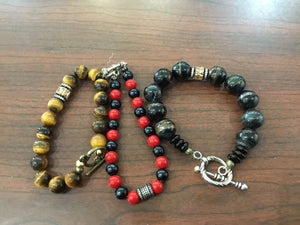 Male bracelets w/focal