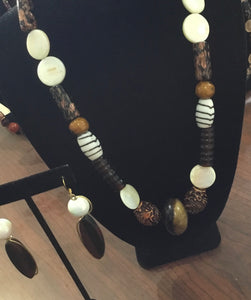 White and Rootbeer necklace