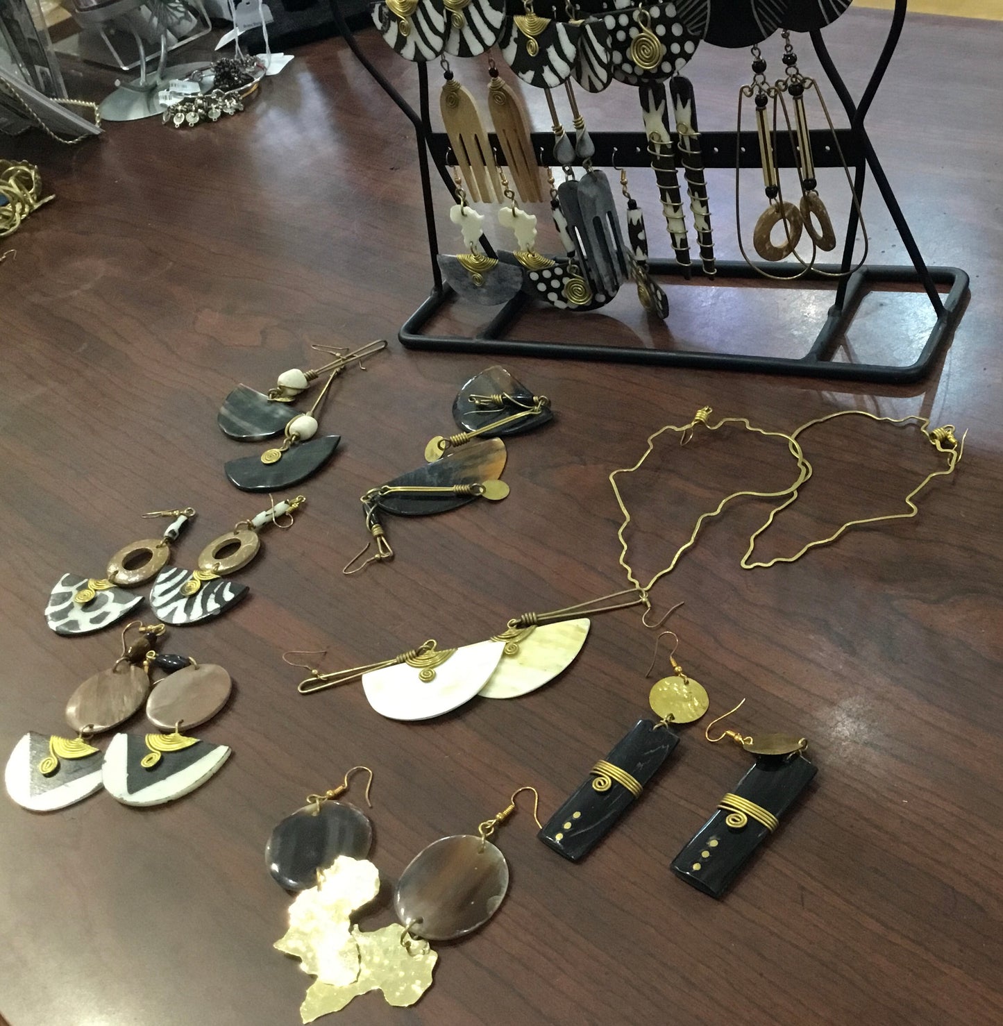 Exotique Earrings